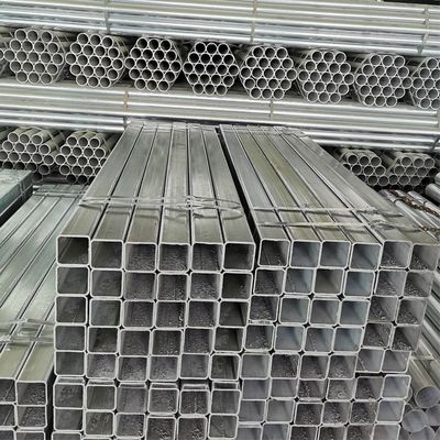Seguridad vial Acero galvanizado caliente de alta velocidad barandilla cuadrada post estándar AASHTO M-180