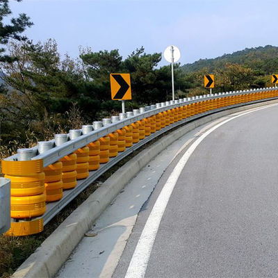 Q235 Q345 Material EVA Seguridad vial Barrera rodante antirrumpida para la protección del tráfico
