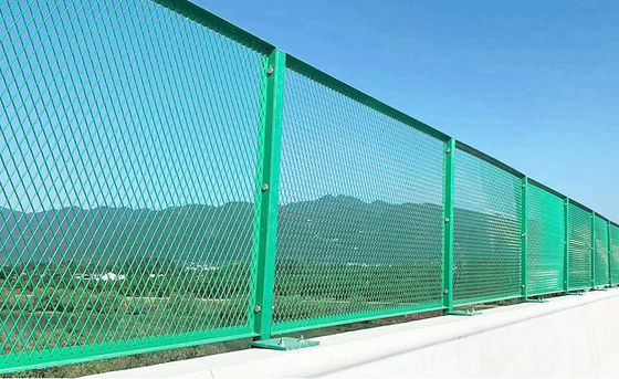 Cercas de malla de metal galvanizado con recubrimiento de polvo anti-brillo para carreteras en acero inoxidable