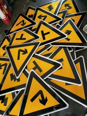 Carteles de advertencia de seguridad vial de alta visibilidad/tableros y postes de 50 cm de altura