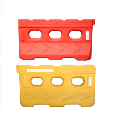 Barreras de seguridad vial de plástico de color rojo para regulación del tráfico
