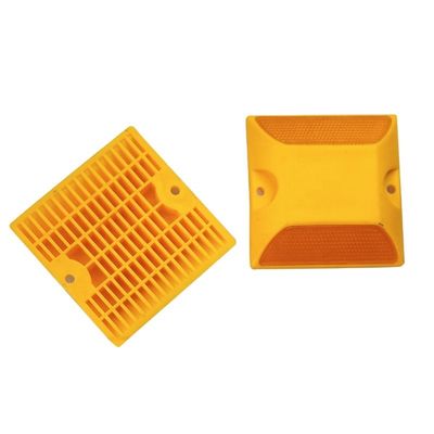 Seguridad del tráfico Plastico reflector de la carretera en amarillo 100X100X20mm para la seguridad del tráfico