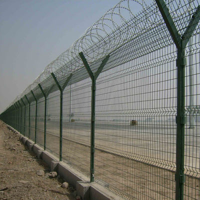 Cercas de alambre de púas de seguridad galvanizadas recubiertas en polvo para un rendimiento duradero