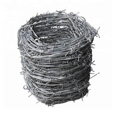 Vía de tráfico Barrera de acero Cerco de alambre de púas galvanizado con protección recubierta de polvo