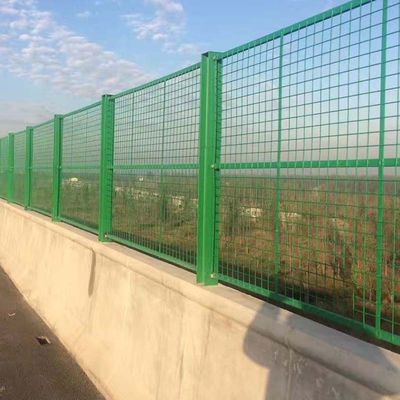 Cercas de alambre de púas galvanizado revestido para cercas de malla ISO9001 2008 acreditado