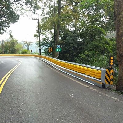 Barrera de rodillos de seguridad vial con diseño de doble barril y recubrimiento galvanizado en caliente