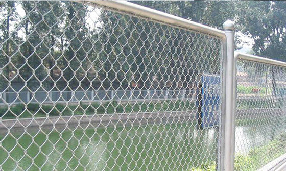 Protección al aire libre Cerco de malla galvanizado con barrera de control de multitudes