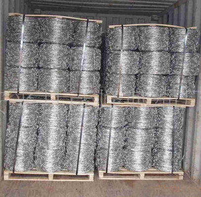 Cercas de alambre de púas de acero galvanizado ISO para seguridad exterior