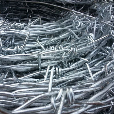 Cercas de alambre de púas de acero galvanizado ISO para seguridad exterior