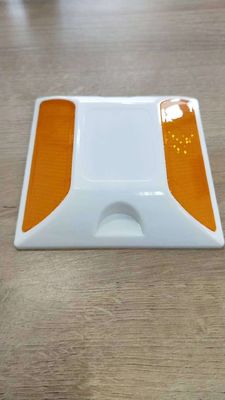 Estribo de seguridad vial plástico ojo de gato reflector de carretera estribo de carretera para señal de cono de carretera