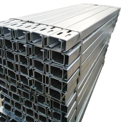 Galvanizado en caliente W Beam Highway Guardrail C Post o U Post con alta durabilidad