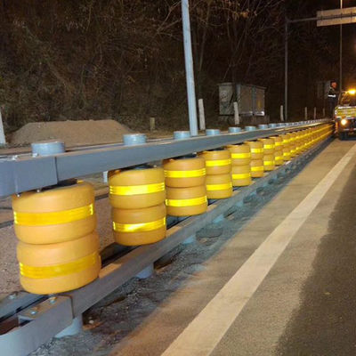 Seguridad vial Fabricación de barandillas de rodadura de espuma de PU con recubrimiento anticorrosión