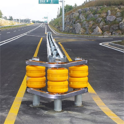 Seguridad del tráfico en carretera Barrera de rodillos de espuma de PU para proteger a conductores y peatones