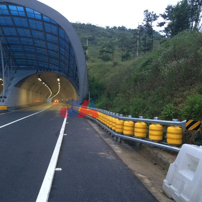 Barrera de seguridad vial revestida de polvo galvanizado con marco y rodillos de acero inoxidable