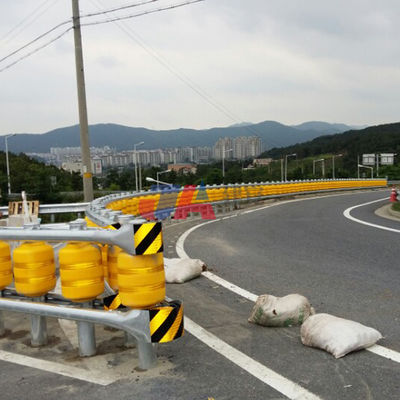 Barrera de seguridad vial revestida de polvo galvanizado con marco y rodillos de acero inoxidable