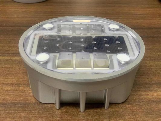 Estribo de aluminio reflector de vidrio pequeño para una amplia gama de aplicaciones