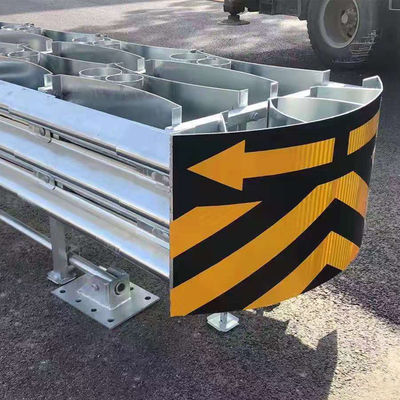 Polvo galvanizado revestido de corrosión de la carretera cojines de choque barrera barrera