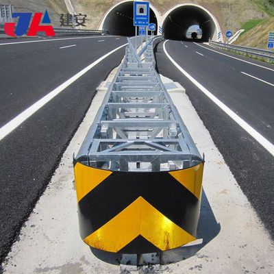 Barrera de colchón de choque galvanizado y recubierto en polvo para la seguridad del tráfico vial