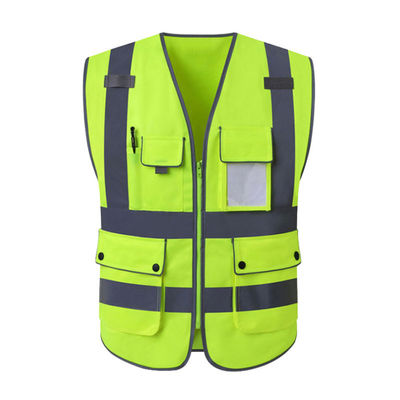 Características especiales Vestido de seguridad de construcción vial con tiras impermeables y reflectantes