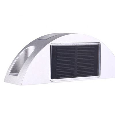 Equipo de tránsito en carretera Luz solar intermitente Rodas con LED Color Rojo Azul Amarillo Escribir Verde