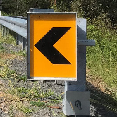 Barrera recta de seguridad vial Galvanizado viga W y viga de tres para barandillas de carretera