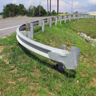 Barrera de protección de carreteras con gran resistencia a la corrosión y personalización de barreras rectas