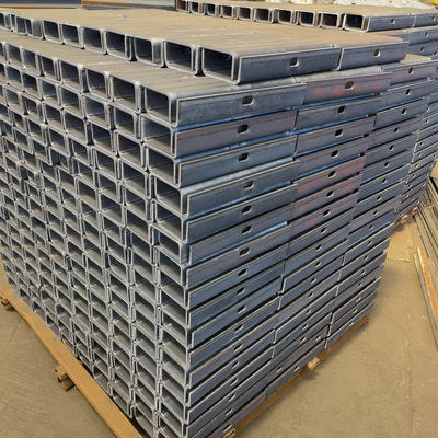 Alta resistencia W Beam Hot Dip Galvanized Steel Highway Guardrail Spacer para la seguridad vial