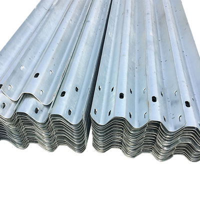 CE/BV/ISO 18001 Certificado W Beam 2 Barrera de protección de acero flexionado para barreras contra choques en carreteras