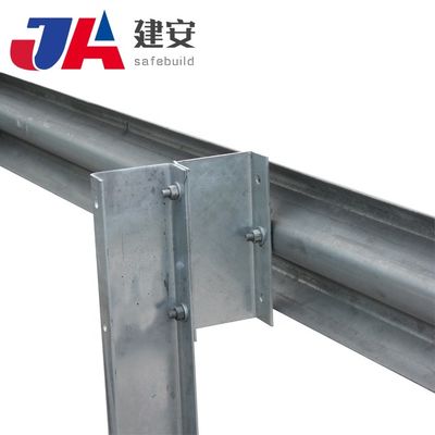 Barrera de choque de acero zinc galvanizado en caliente barrera de protección U espaciador para la seguridad en carretera segura