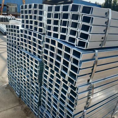 Barrera de choque de acero zinc galvanizado en caliente barrera de protección U espaciador para la seguridad en carretera segura