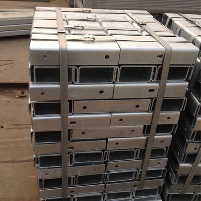 Barrera de choque de acero zinc galvanizado en caliente barrera de protección U espaciador para la seguridad en carretera segura
