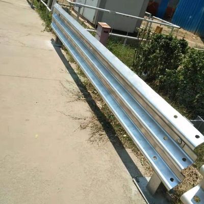 Barrera recta de acero galvanizado en caliente