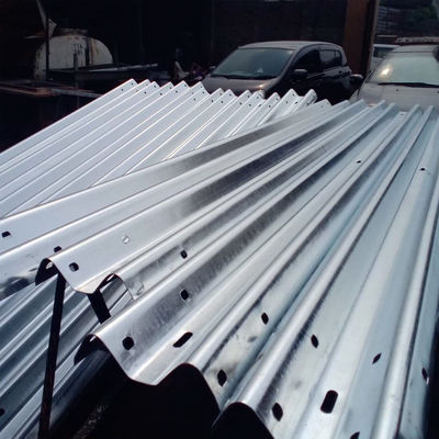 Barrera recta de acero galvanizado en caliente