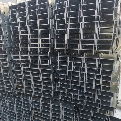 Barandillas y postes de seguridad galvanizados o recubiertos en polvo