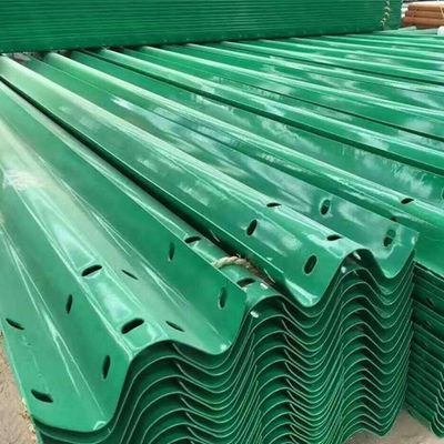 Seguridad vial Q235 Q345 Barrera de tráfico galvanizada de acero