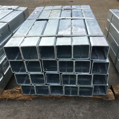 Postes cuadrados galvanizados y recubiertos en polvo Q235 Q345 para la distribución de barreras de tráfico