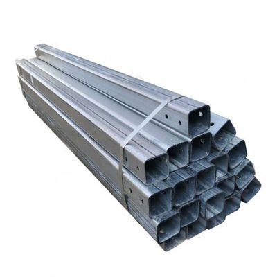 Postes cuadrados galvanizados y recubiertos en polvo Q235 Q345 para la distribución de barreras de tráfico