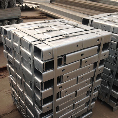 ISO9001 2000 Certificado Hot Dip Galvanized Zinc Steel Highway Guardrail Post y espaciador