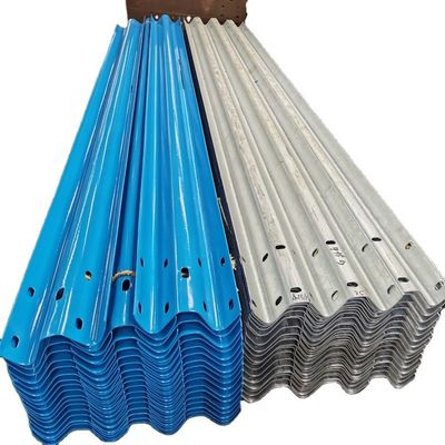 Barrera de tránsito de la barandilla de la carretera con tecnología galvanizada en caliente y laminada en frío