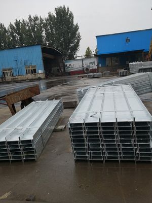 Estándar de seguridad vial Tamaño W Barrera de protección con tecnología de laminado en frío galvanizado en caliente