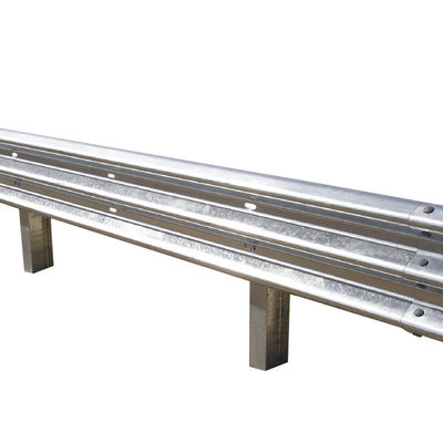 Q235 Q345 Barandillas de vigilancia de vigas galvanizadas onduladas y empapadas en caliente para carreteras fabricadas por Certified