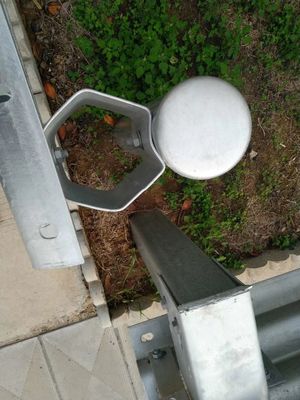 Seguridad del tráfico vial Punto Newel redondo de metal galvanizado para el poste de vigilancia de la carretera