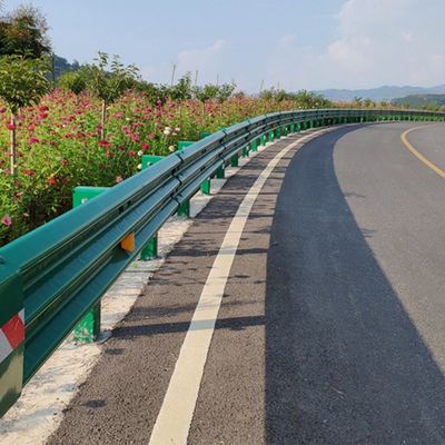 Seguridad vial Barrera recta barrera de acero galvanizado a la descarga