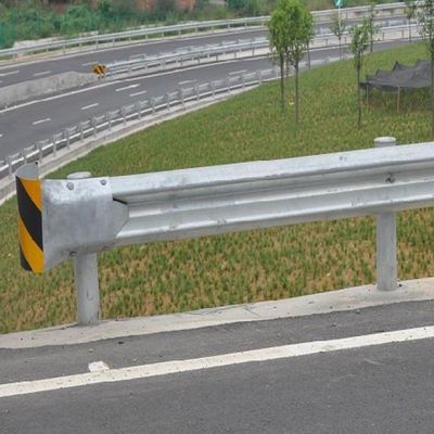 Puesta redonda de acero galvanizado de barrera recta para la seguridad y protección del tráfico