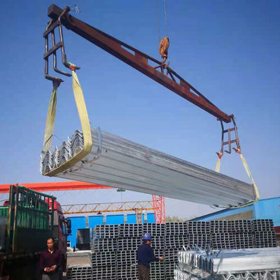Seguridad del tráfico vial Personalizada Galvanizado en caliente con viga W 2 Barreras de protección curvadas para carretera