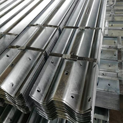 Barandillas de protección de carreteras de acero galvanizado en caliente personalizadas para soluciones de seguridad vial