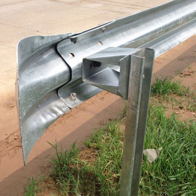 Perfeccionado en caliente galvanizado barandilla de protección extremo alas cola de pez extremo para la seguridad del tráfico vial