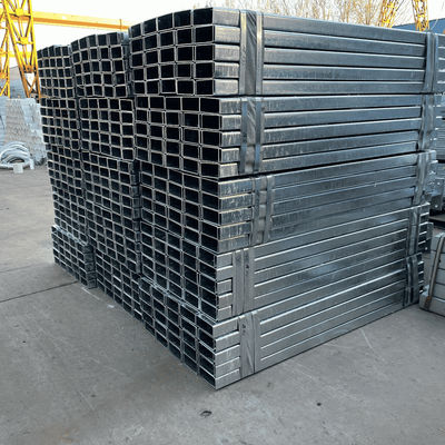 Post de cercas de acero tipo U galvanizado y recubierto de polvo para barandillas de protección de carreteras personalizadas