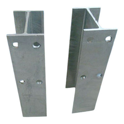 Barandillas de protección de carreteras utilizadas H Post hecha para la seguridad de la carretera y recubrimiento en polvo