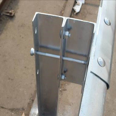 Posicionamiento de barandillas de canal U revestido de polvo galvanizado personalizado para la seguridad del tráfico